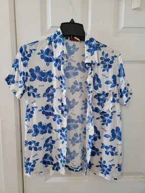 Unisex SOLID & STRIPED White Short-Sleeve Button-Down with Blue Floral Print